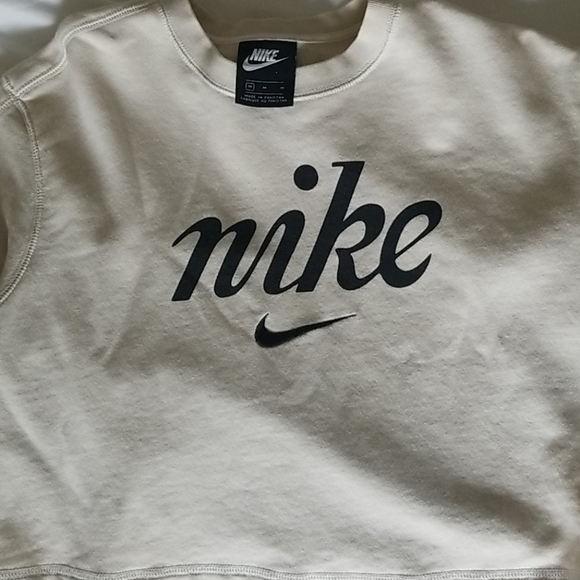 SOLD ON IG- Nike crewneck - Picture 2 of 2